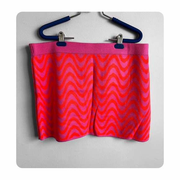 ★ NWOT H&M Divided Knit Skirt - Double Pink ★ - Picture 7 of 15